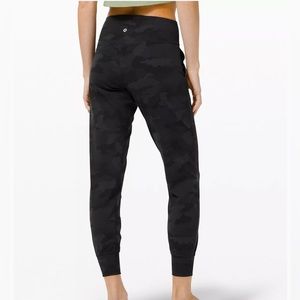 lululemon Align™ High-Rise Jogger
Full Length camo size 4